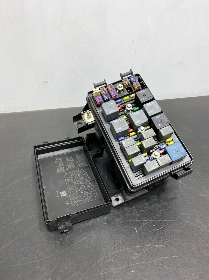2006 CORVETTE C6 OEM ENGINE BAY FUSE BOX ASSEMBLY USED