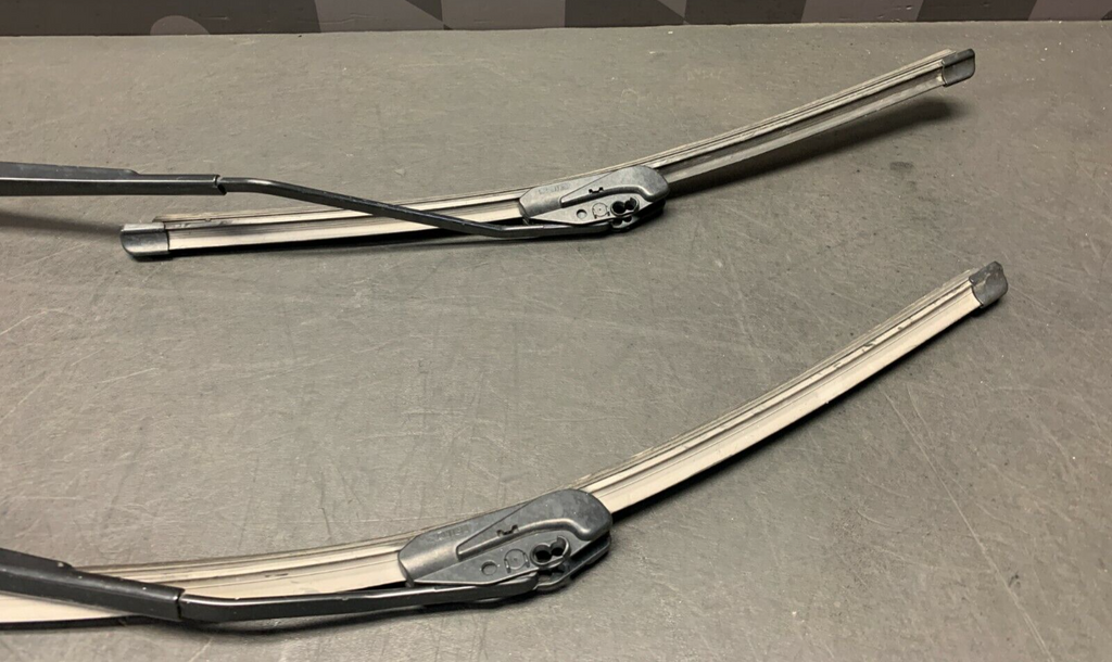 2011 CADILLAC CTS-V CTS V SEDAN OEM WINDSHIELD WIPER ARMS