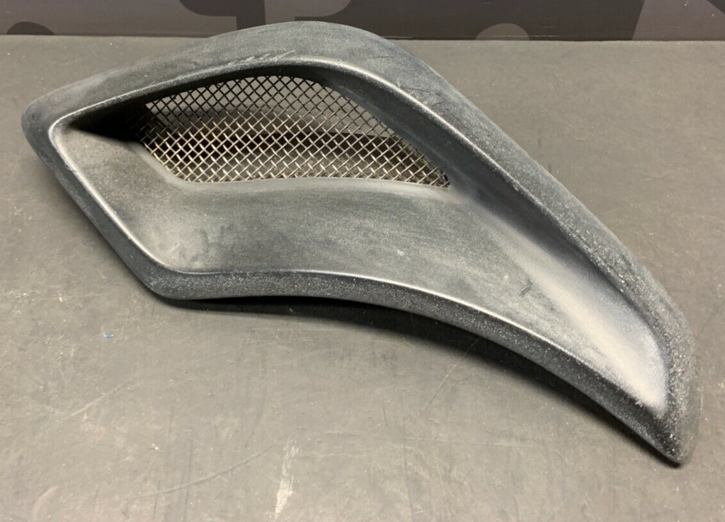 2002 CORVETTE C5 Z06 OEM DRIVER REAR BRAKE DUCT W/ STEEL MESH