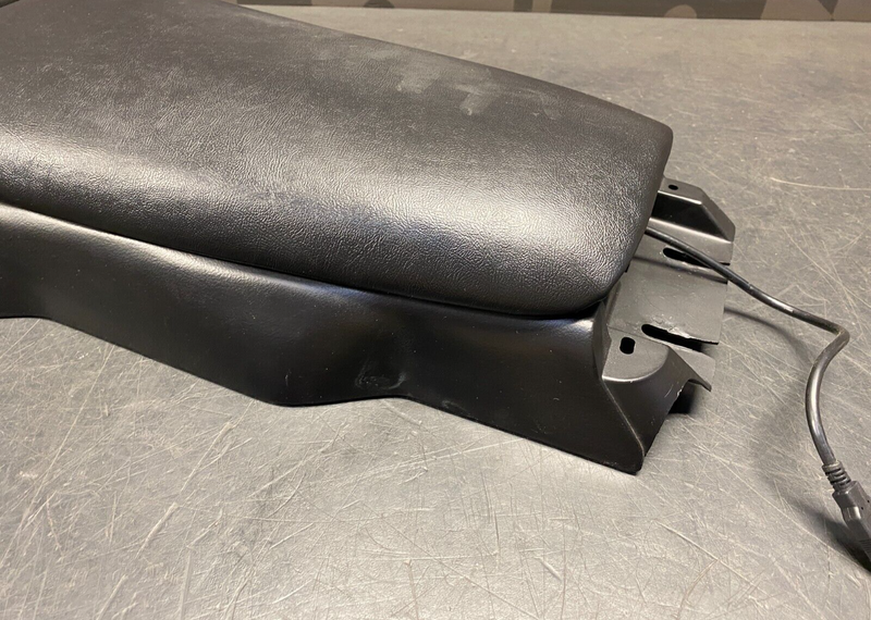 2003 CORVETTE C5Z06 OEM CENTER CONSOLE ARM REST NICE!! 48K MILES