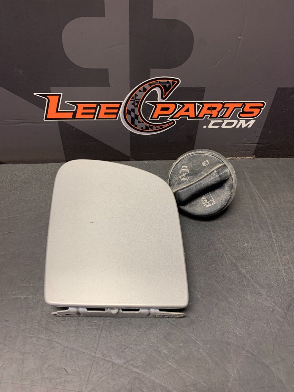 2006 CORVETTE C6 OEM GAS FUEL DOOR LID CAP