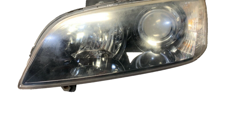 2009 PONTIAC G8 GT OEM DRIVER PASSENGER HEADLIGHTS