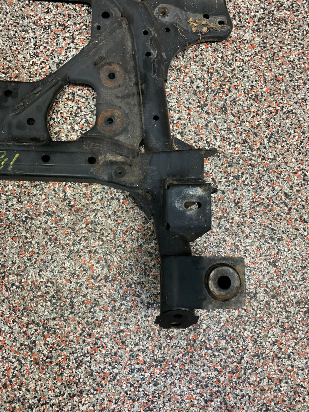 NISSAN R35 GTR OEM FRONT SUBFRAME ENGINE CRADLE