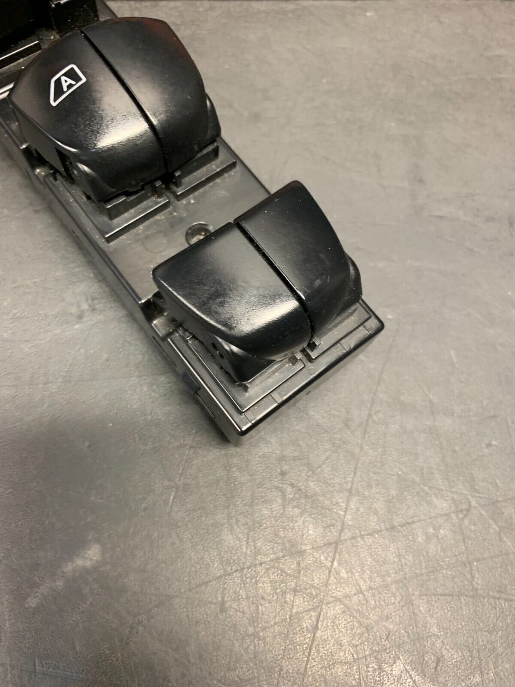 2017 Nissan Juke NISMO RS OEM DRIVER FRONT WINDOW SWITCH USED