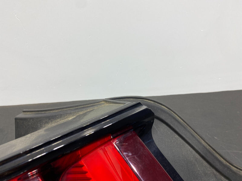 2015 FORD MUSTANG GT OEM DRIVER LH TAIL LIGHT TAILLIGHT ASSEMBLY USED