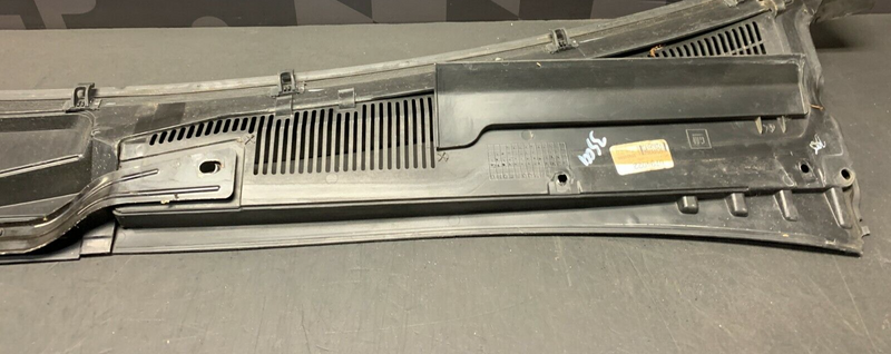 2011 CADILLAC CTS-V CTS V SEDAN OEM windshield wiper cowl
