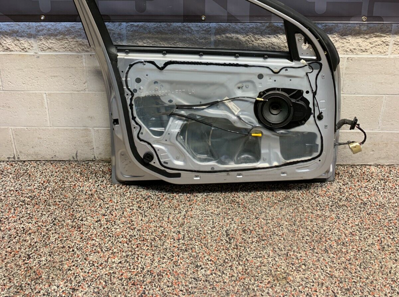 2009 PONTIAC G8 GT OEM DRIVER FRONT DOOR -LOCAL PICK UP ONLY-