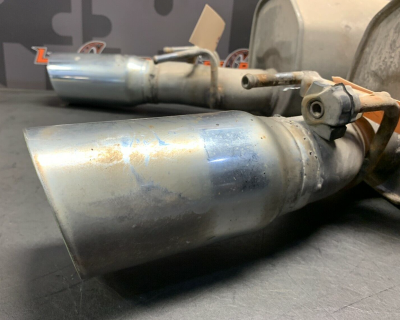 2006 PONTIAC GTO OEM DUAL EXHAUST REAR MUFFLERS OEM