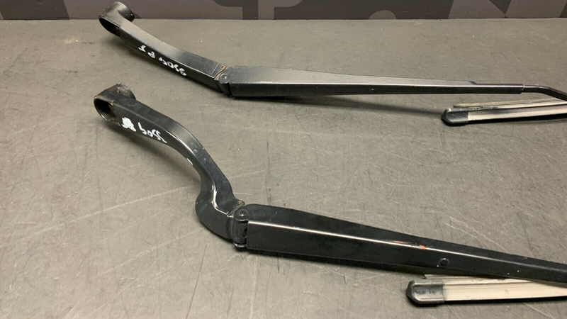 2011 CADILLAC CTS-V CTS V SEDAN OEM WINDSHIELD WIPER ARMS