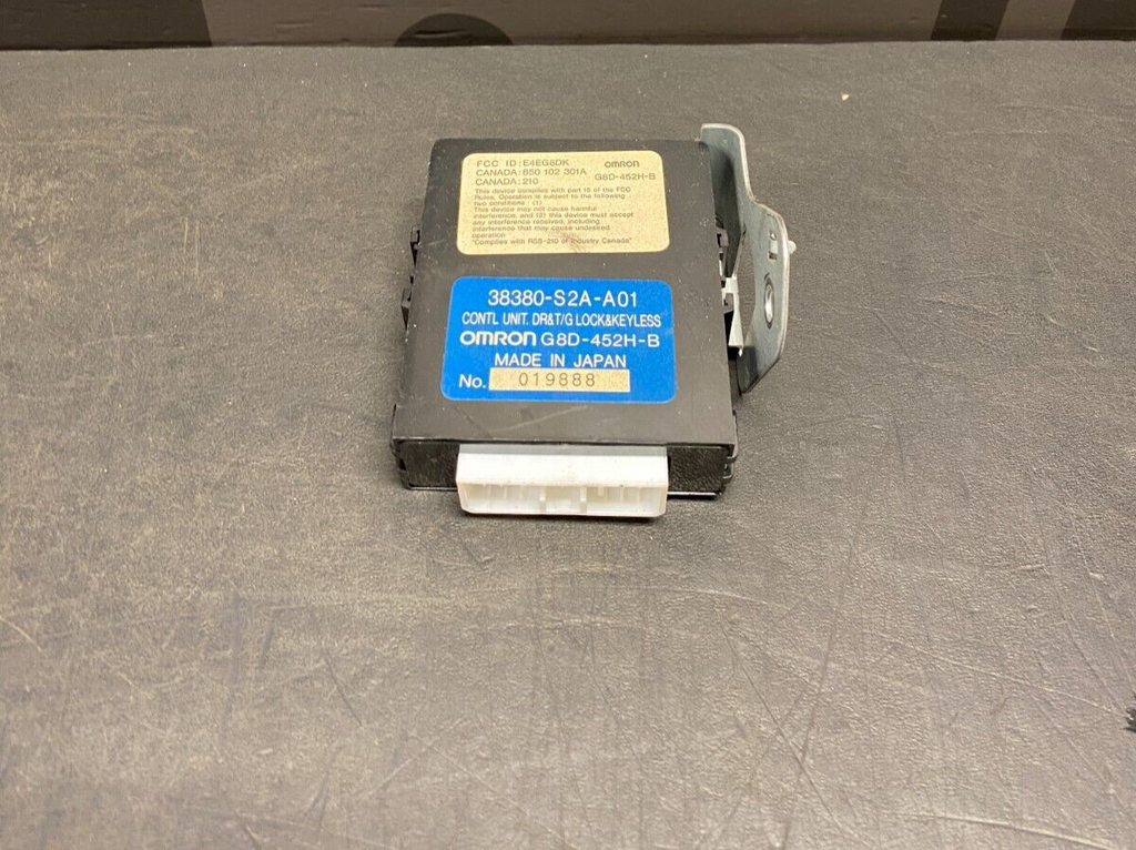 2001 HONDA S2000 AP1 OEM KEYLESS ENTRY MODULE USED