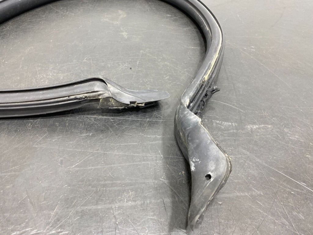 2003 CORVETTE C5 Z06 OEM PASSENGE RH RUBBER UPPER WINDOW SEAL USED