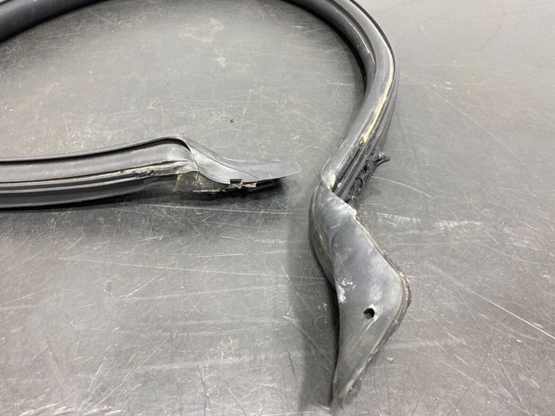 2003 CORVETTE C5 Z06 OEM PASSENGE RH RUBBER UPPER WINDOW SEAL USED