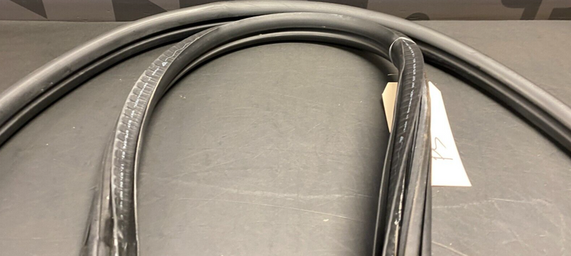 2007 PORSCHE 911 TURBO 997.1 OEM PASSENGER RH DOOR SEAL USED