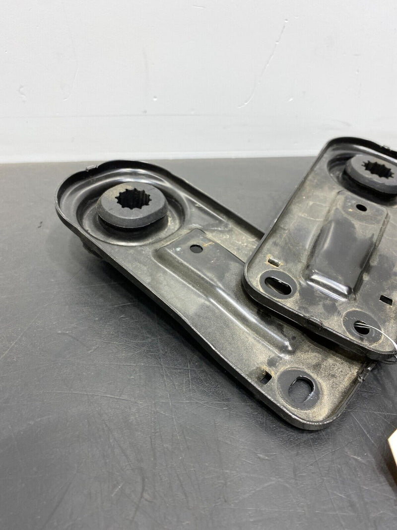 2021 FORD MUSTANG GT OEM UPPER RADIATOR MOUNT BRACKETS PAIR 10K MILES NICE!!