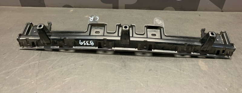 2020 FORD MUSTANG GT OEM CENTER REAR BUMPER MOUNTING BRACKET