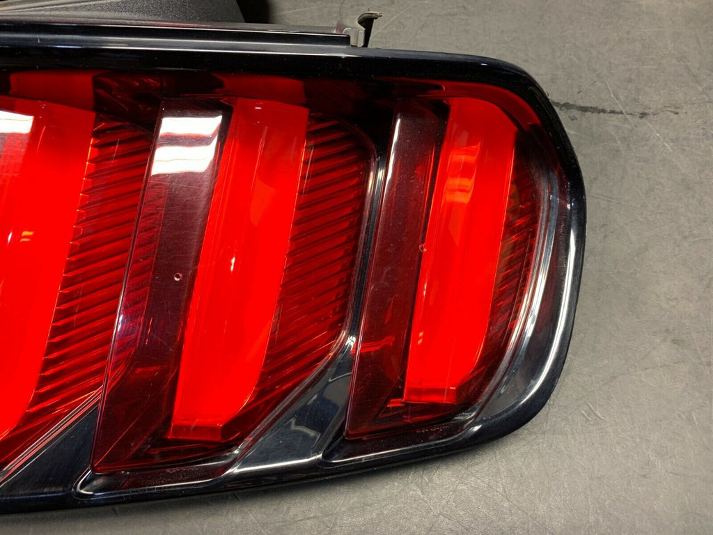 2016 FORD MUSTANG GT OEM TAIL LIGHTS DRIVER PASSENGER