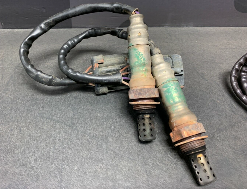 2004 PONTIAC GTO OEM LS1 PRIMARY SECONDARY O2 OXYGEN SENSORS