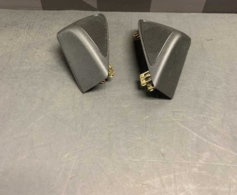 2010 CAMARO SS OEM UPPER DOOR SPEAKER TWEETER TRIANGLES PAIR USED