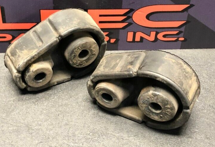 2004 CADILLAC CTS V CTS-V OEM EXHAUST HANGERS