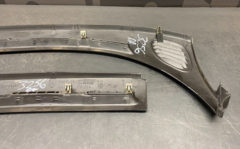 2006 PONTIAC GTO OEM DASHBOARD FRONT DEFROSTER VENTS PAIR DR PS USED