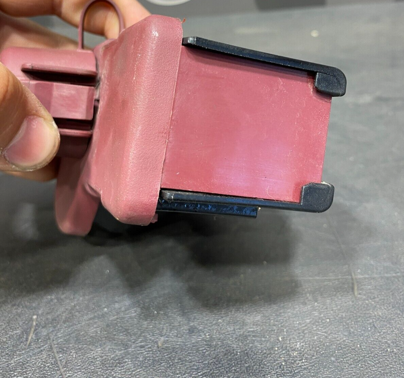 2014 CAMARO ZL1 COUPE OEM ENGINE BAY POSITIVE JUMP POST TERMINAL CONNECTION USED