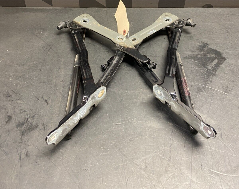 2018 FORD MUSTANG GT OEM REAR TRUNK DECKLID HINGES PAIR DR PS USED