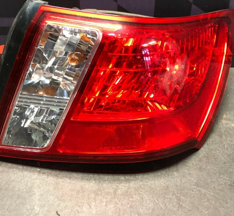 2010 SUBARU WRX STI OEM PASSENGER REAR TAIL LIGHT