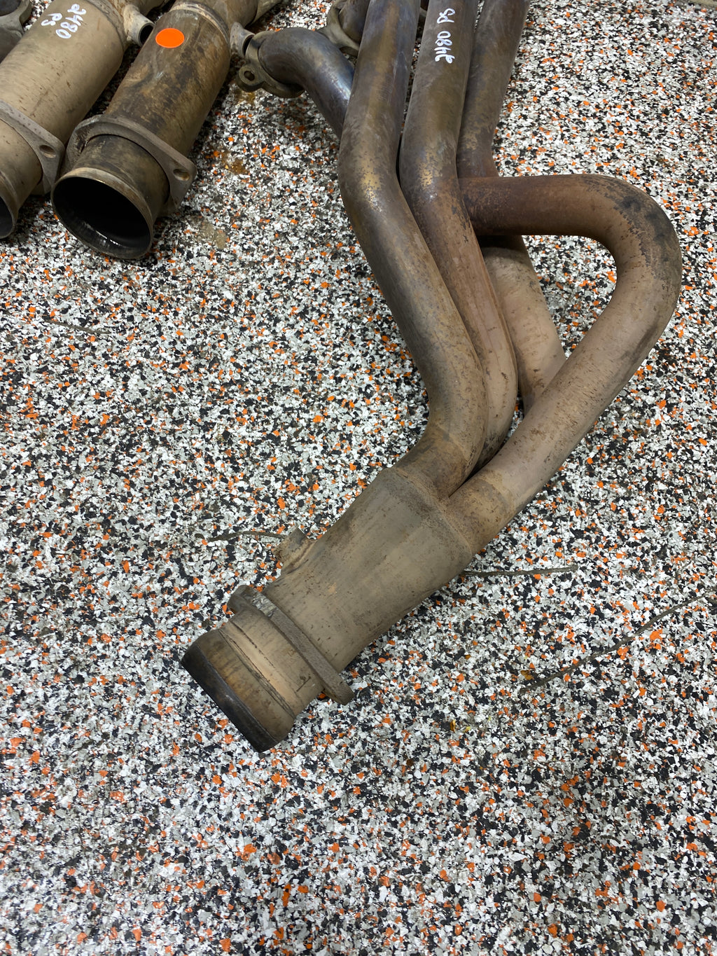 2004 CADILLAC CTS V LONG TUBE KOOKS LONG TUBE HEADERS 1 7/8 PRIMARY WITH CONNECTION PIPESUSED SEE PICS!!