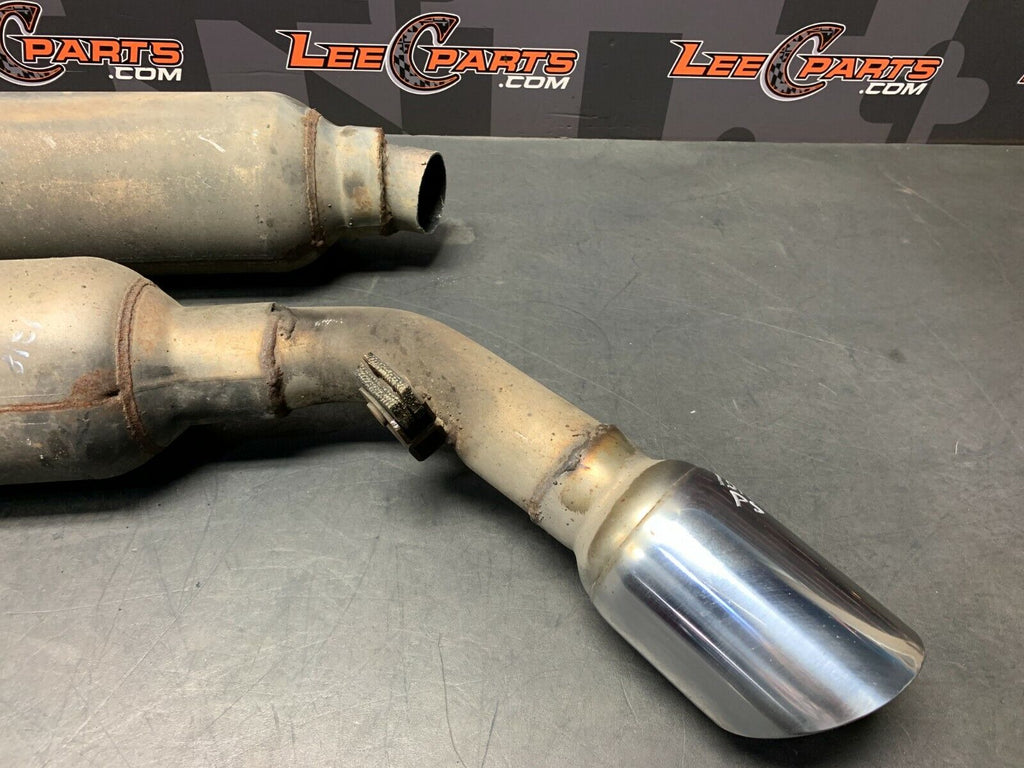 2010 CAMARO SS AFTERMARKET BULLET STYLE MUFFLER CUTS EXHAUST TIPS