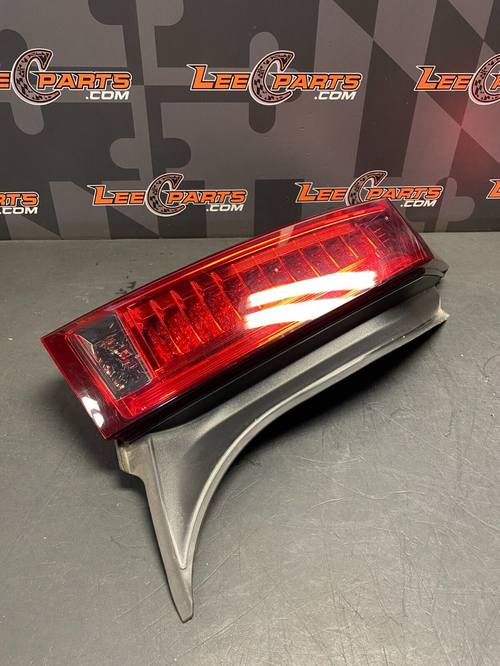 2011 CADILLAC CTSV CTS-V OEM DRIVER LH SIDE TAIL LIGHT LAMP USED