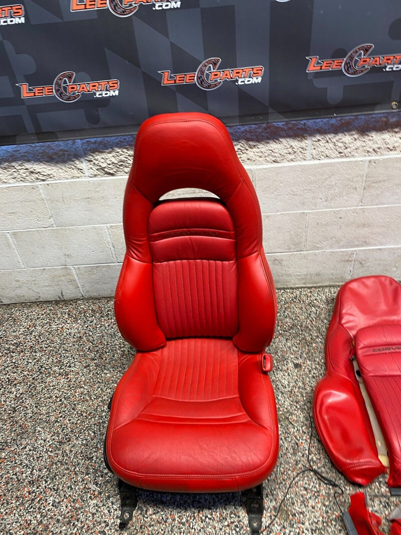 2001 CORVETTE C5 OEM PASSENGER SEAT WITH DRIVER SEAT COVERS USED **READ**