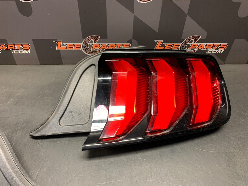 2019 FORD MUSTANG GT OEM TAIL LIGHTS PAIR DRIVER PASSENGER USED