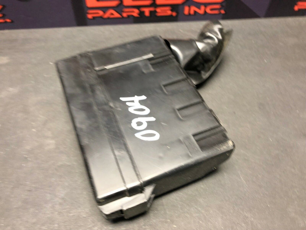 2014 NISSAN 370Z OEM ENGINE BAY FUSE BOX CUT