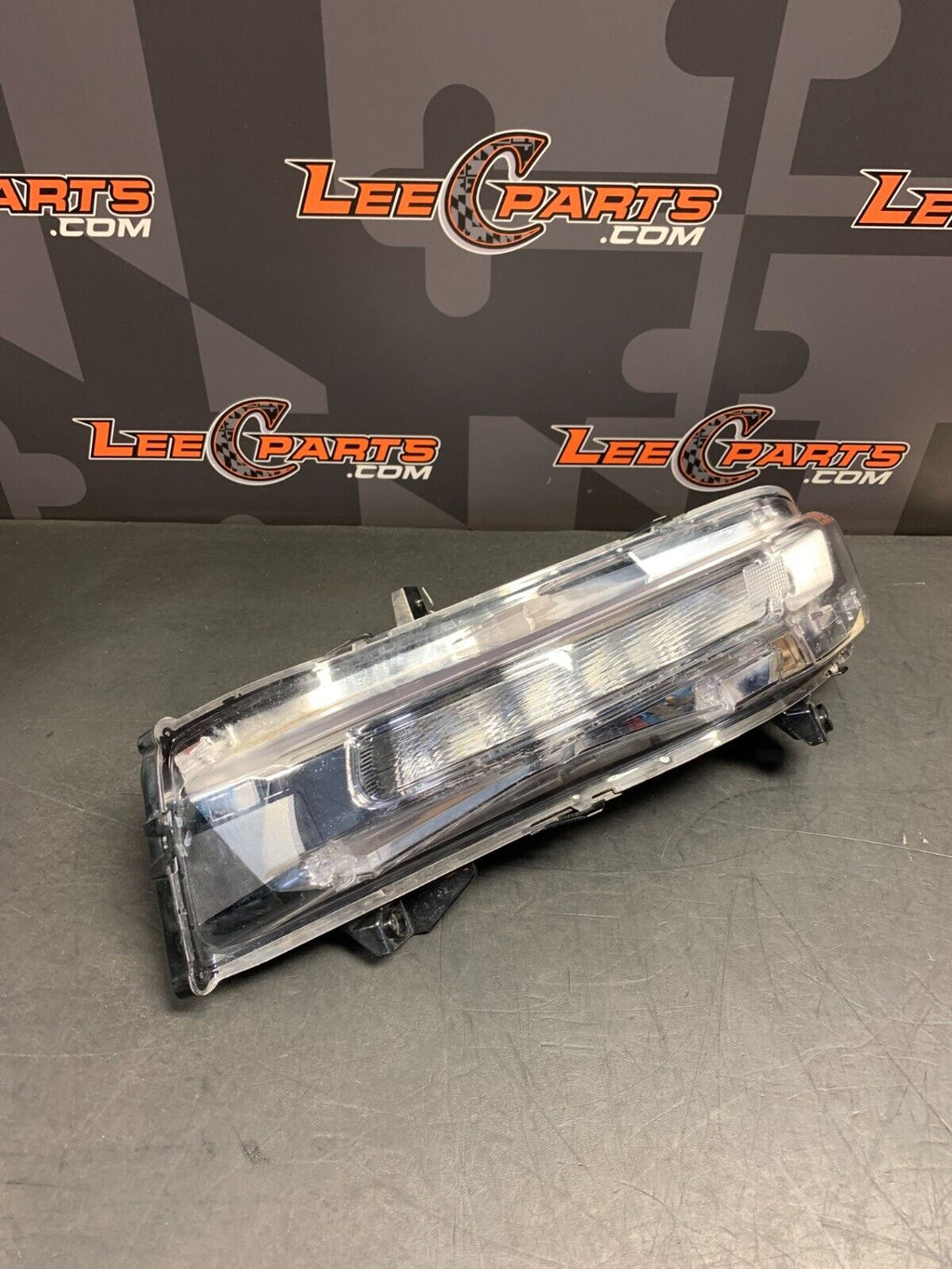 2019 FORD MUSTANG GT OEM DRIVER LH FOG LIGHT DRL USED