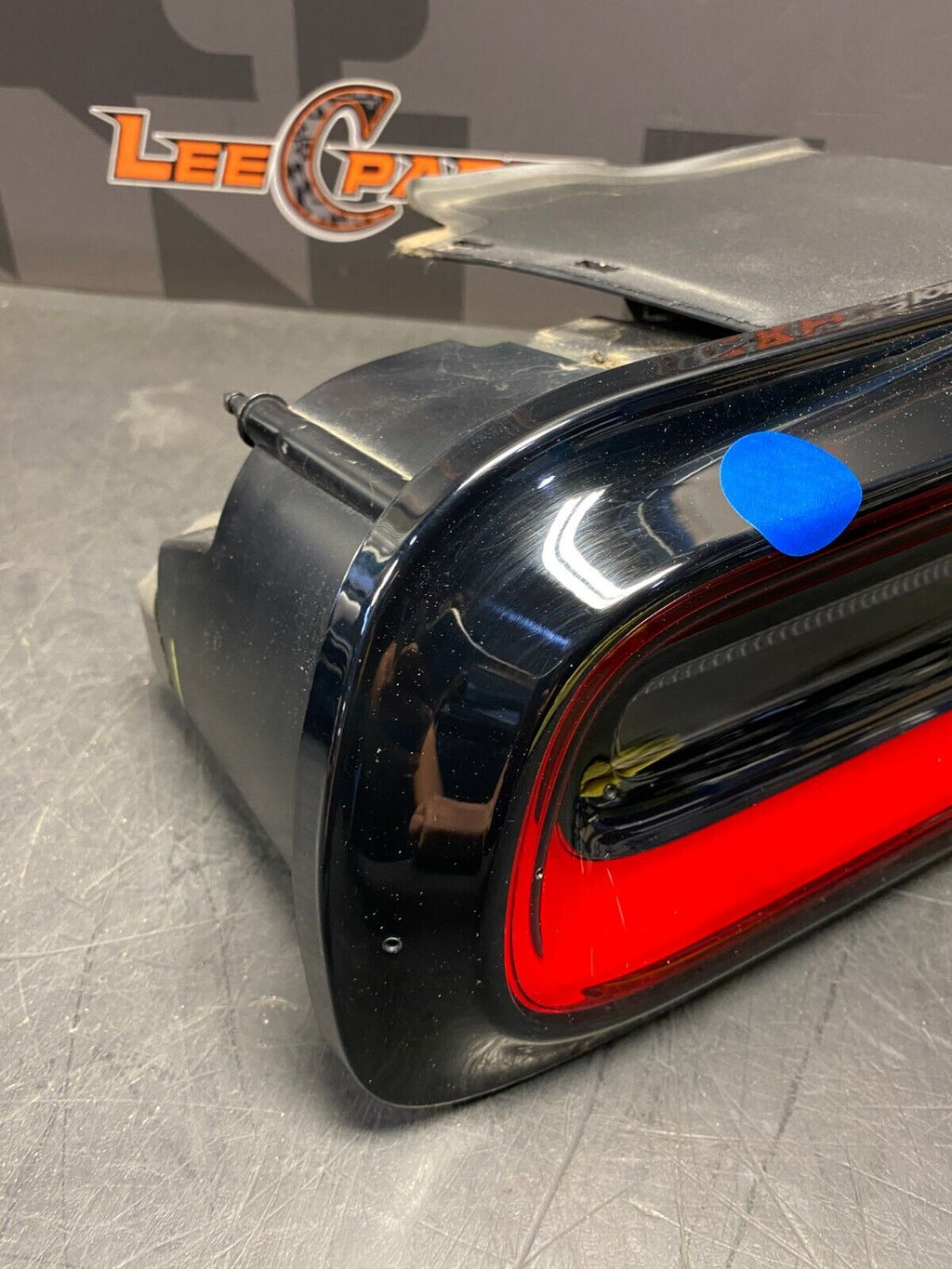 2016 DODGE CHALLENGER SCAT PACK OEM DRIVER LH TAIL LIGHT LAMP USED