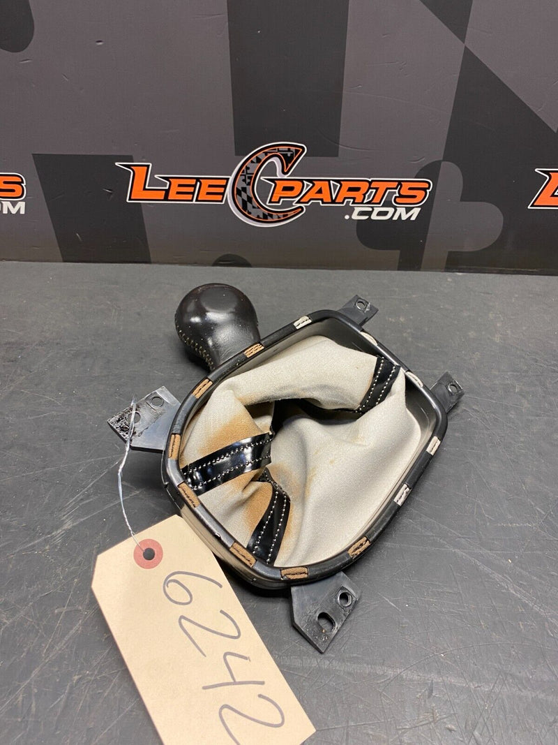 2011 CAMARO SS OEM LEATHER SHIFT KNOB AND BOOT COMBO M/T USED