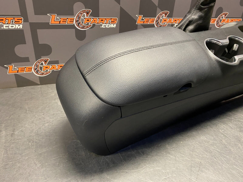 2018 FORD MUSTANG GT OEM PP1 CENTER CONSOLE COMPLETE ARM REST USED