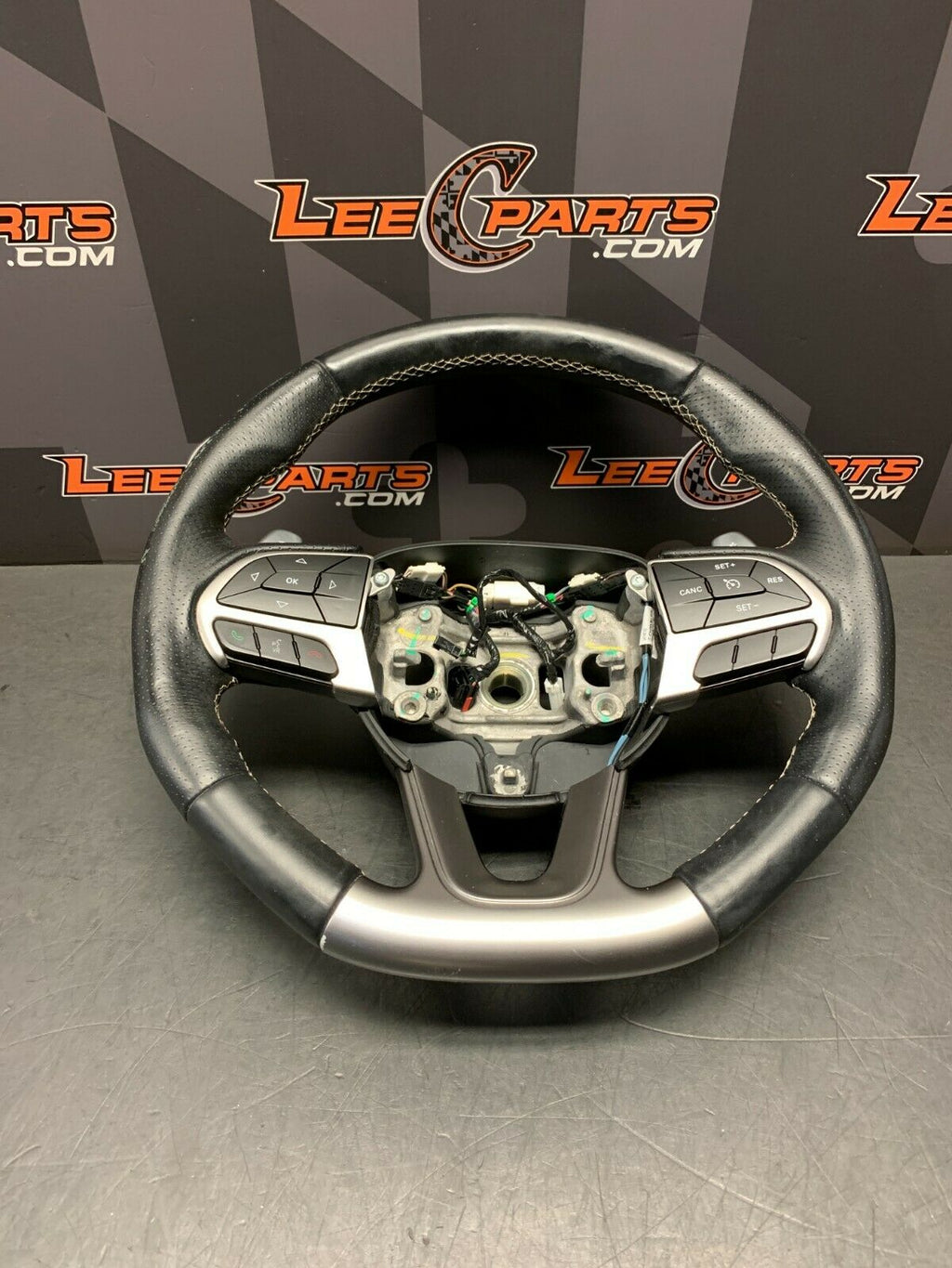 2016 DODGE CHARGER HELLCAT OEM A/T STEERING WHEEL W/ PADDLE SHIFTERS