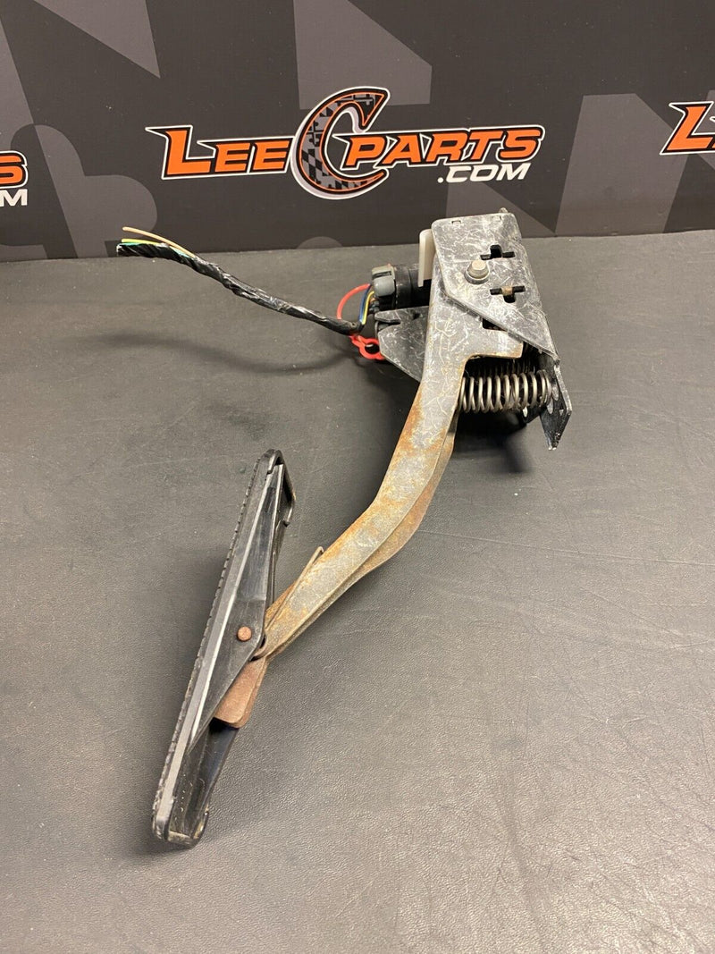 2001 CORVETTE C5 Z06 OEM GAS PEDAL ASSEMBLY WITH WIRING PIGTAIL USED