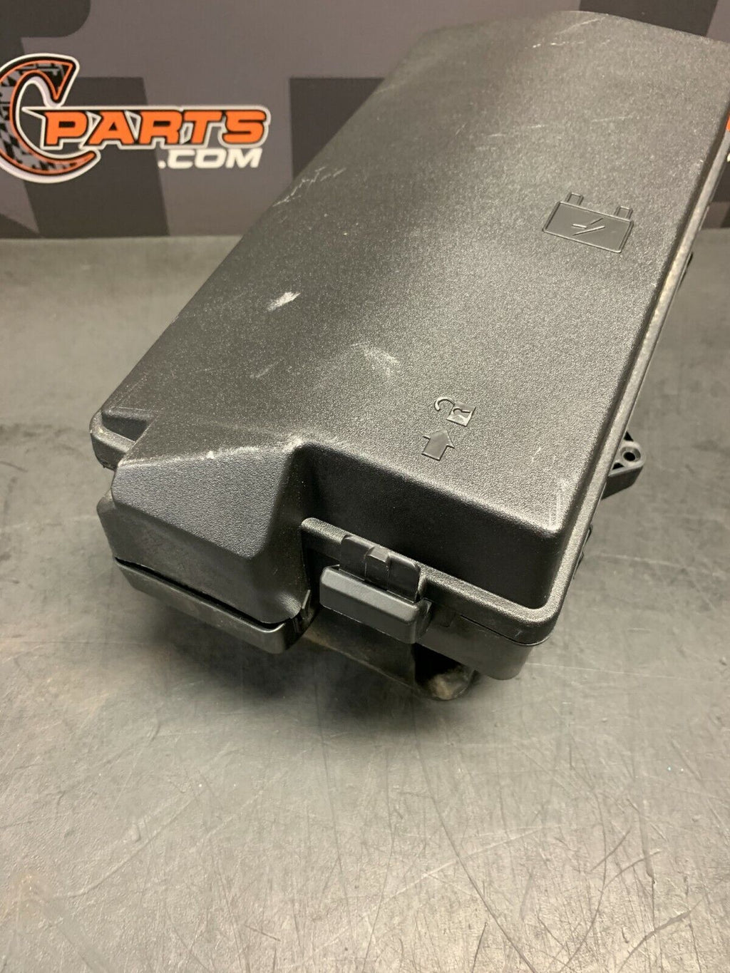 2013 CAMARO SS 1LE OEM ENGINE BAY FUSE BOX