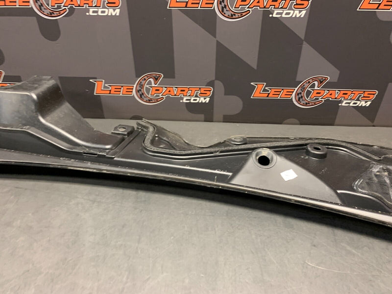 2020 MUSTANG GT OEM WINDSHIELD WIPER COWL MOULDING COVER