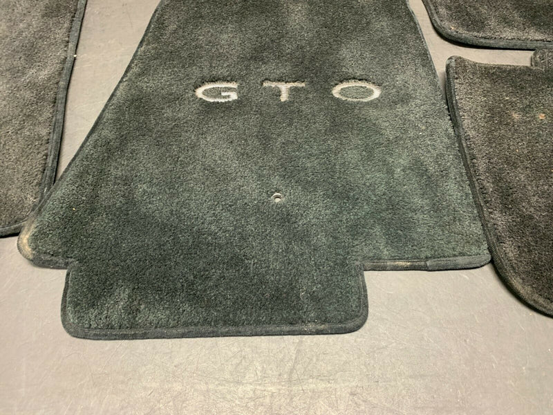 2004 PONTIAC GTO LLOYD FRONT REAR FLOOR MATS