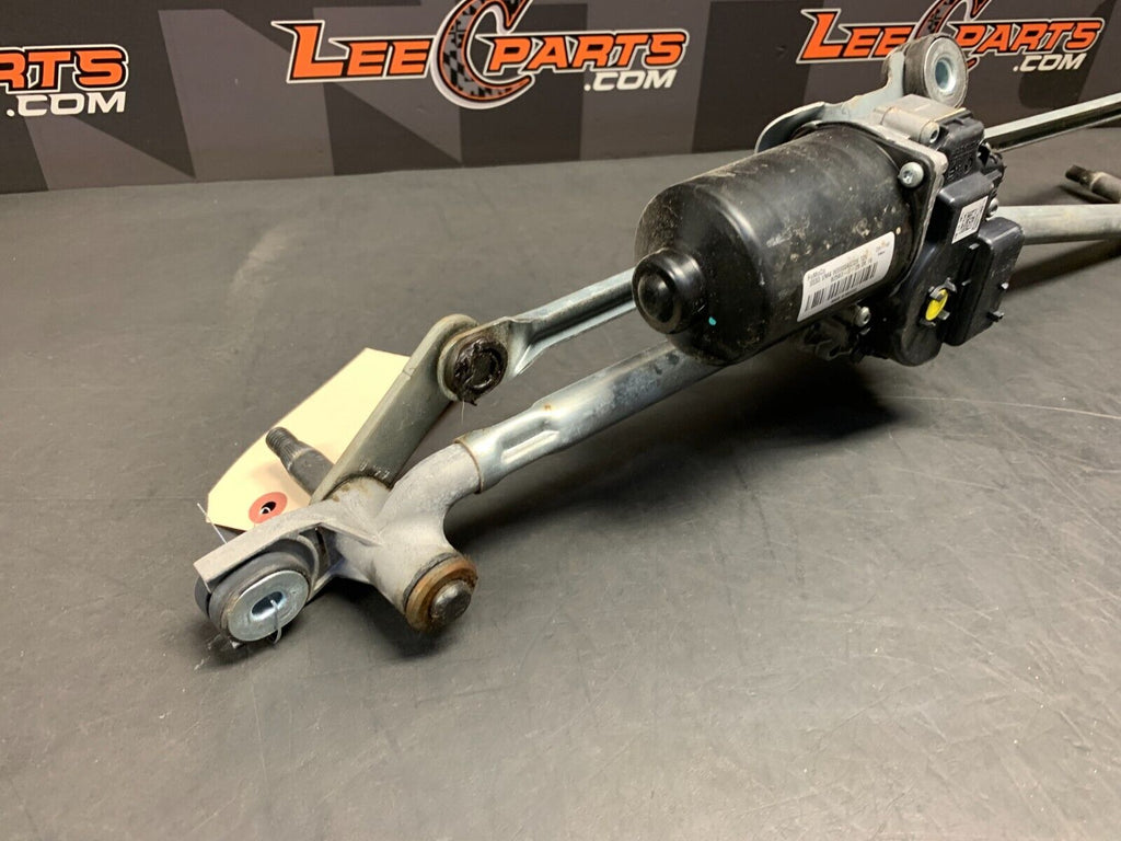 2019 FORD MUSTANG GT OEM WINDSHIELD WIPER MOTOR WITH LINKAGE USED