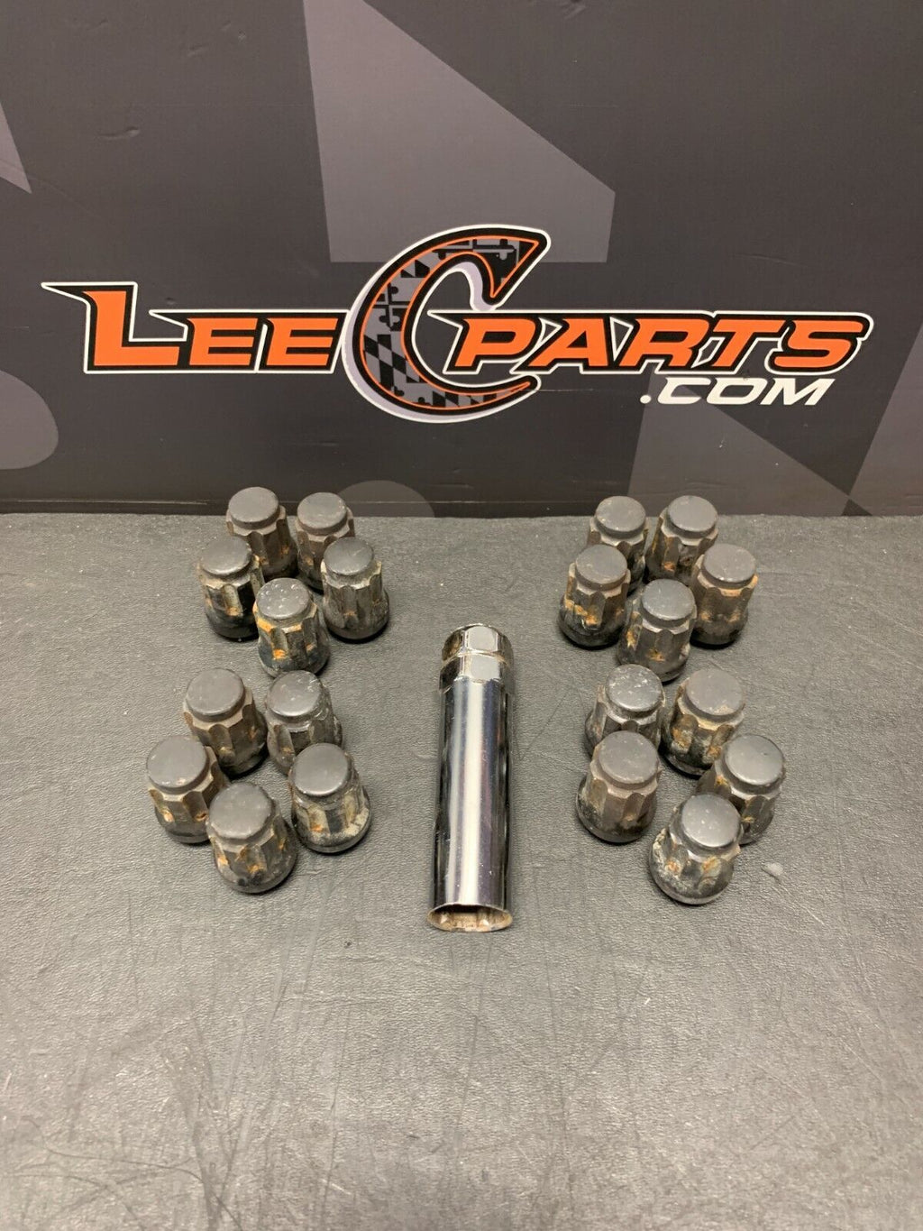 2014 CHEVROLET CAMARO SS AFTERMARKET WHEEL LUG NUTS