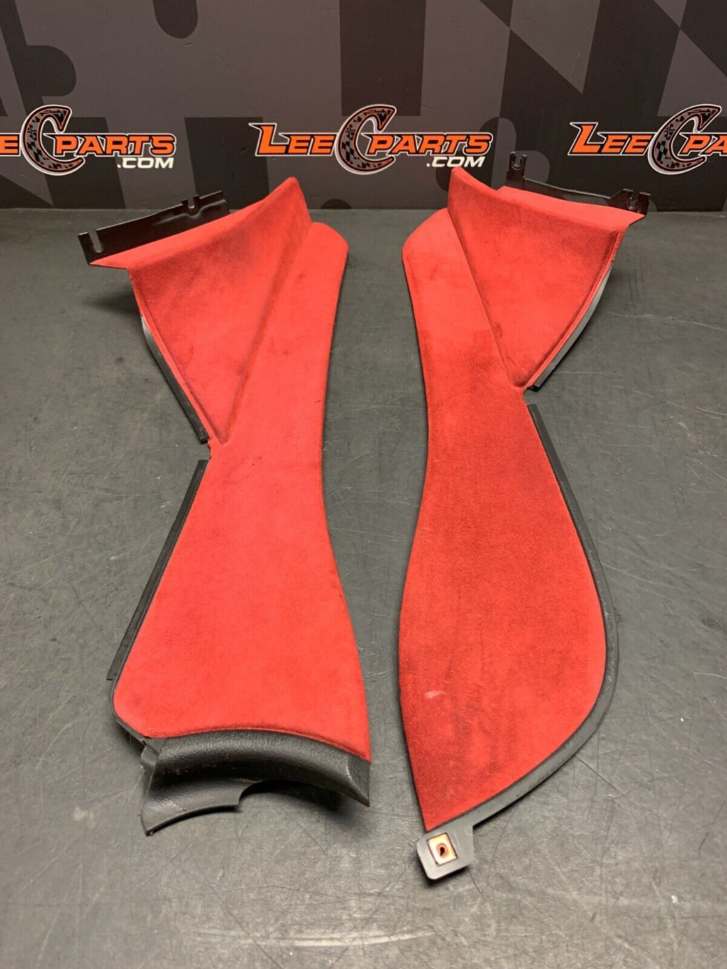 2006 PONTIAC GTO OEM RED CENTER CONSOLE SUEDE TIRM SIDE PANELS