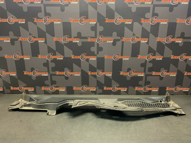 2016 FORD MUSTANG GT OEM WINDSHIELD WIPER COWL COVER