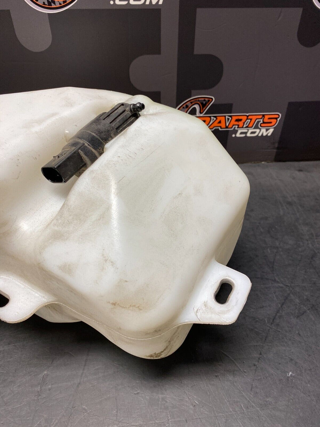 2012 AUDI R8 GT V10 OEM COUPE WINDSHIELD WASHER FLUID TANK USED