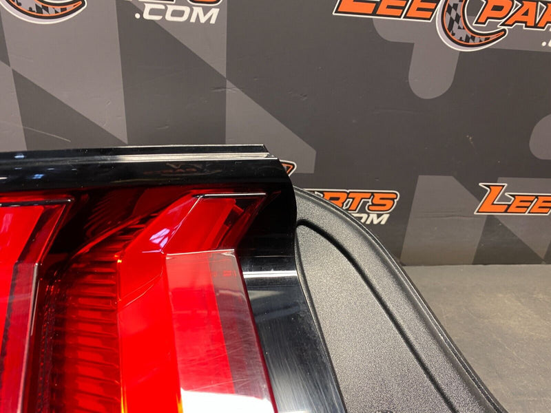 2019 FORD MUSTANG GT OEM DRIVER LH TAIL LIGHT USED