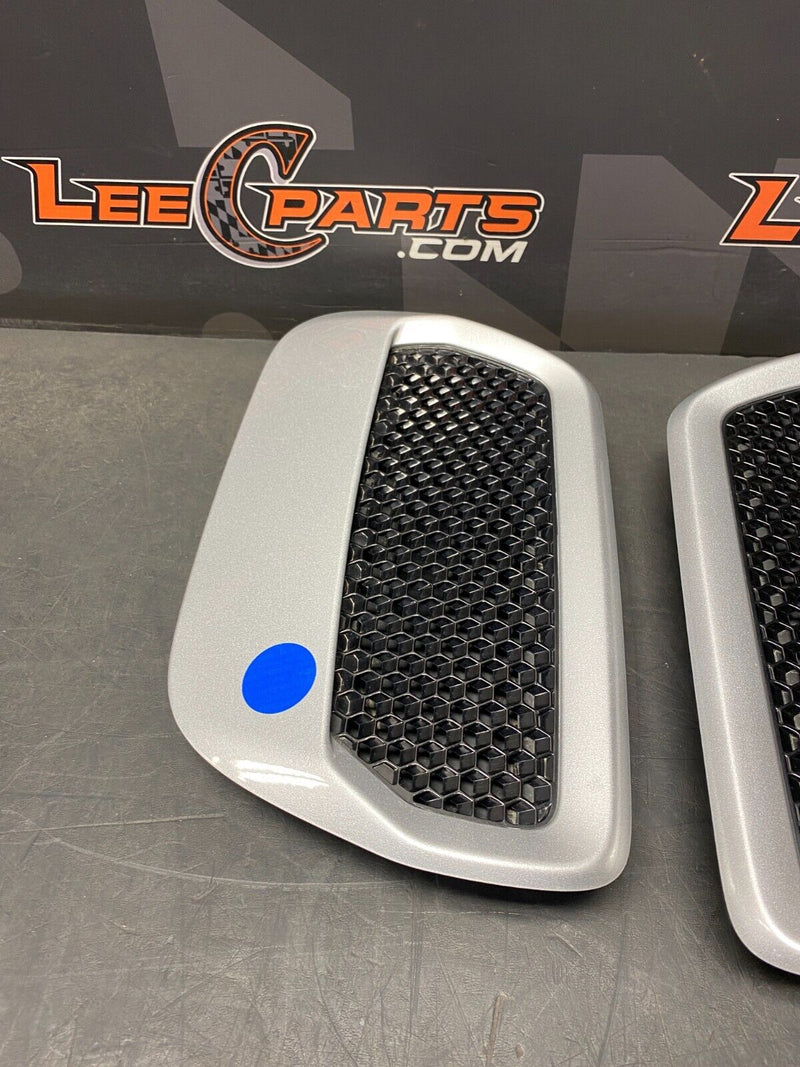 2019 FORD MUSTANG GT OEM HOOD VENTS PAIR DRIVER PASSENGER USED