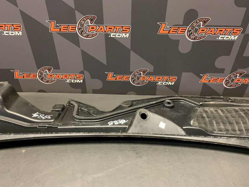 2019 FORD MUSTANG GT OEM WINDSHIELD WIPER COWL